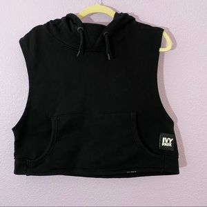 IVY PARK crop sleeveless hoodie (Black)